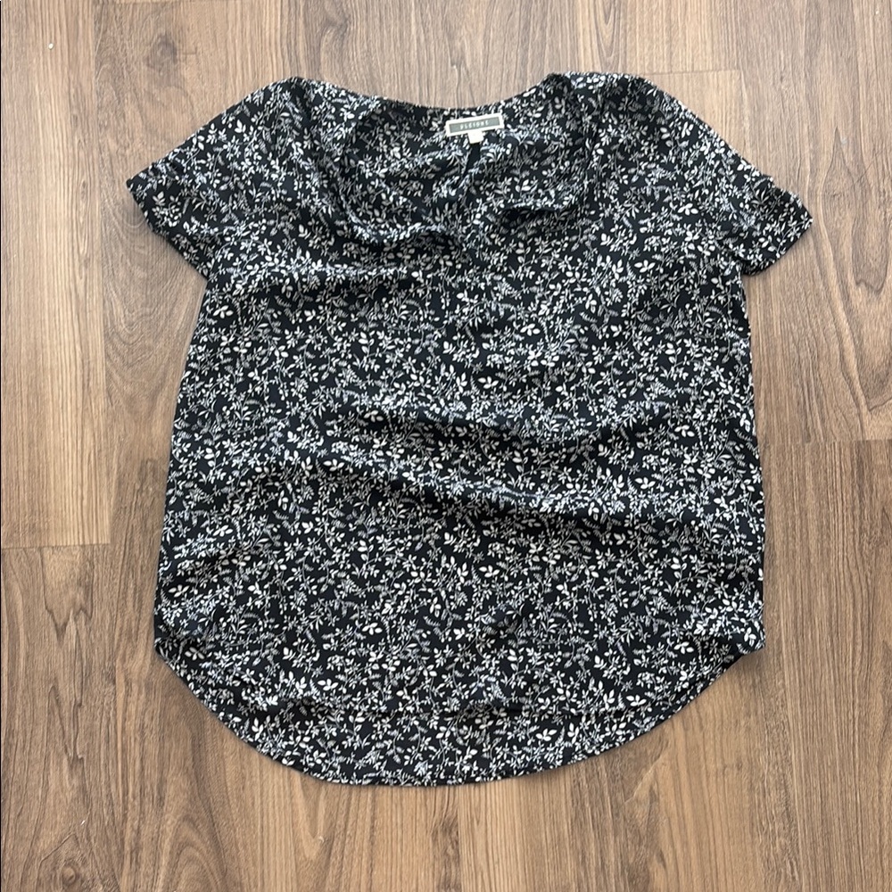 Pleione black white floral printed blouse